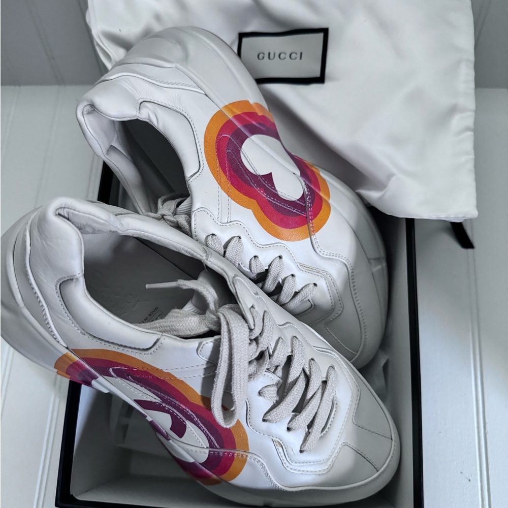 GUCCI Rython Interlocking G Heart Sneaker - Picture 3 of 3